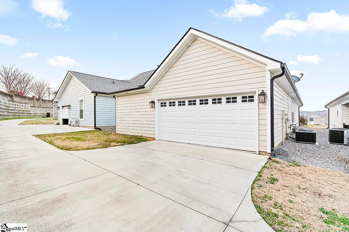 Property image 2 at 303 Indigo Way, Greenwood, SC 29649