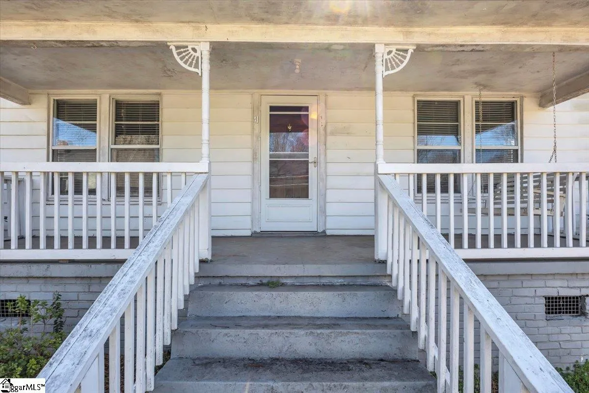 Property image 3 at 41 2nd Street, Greenville, SC 29611