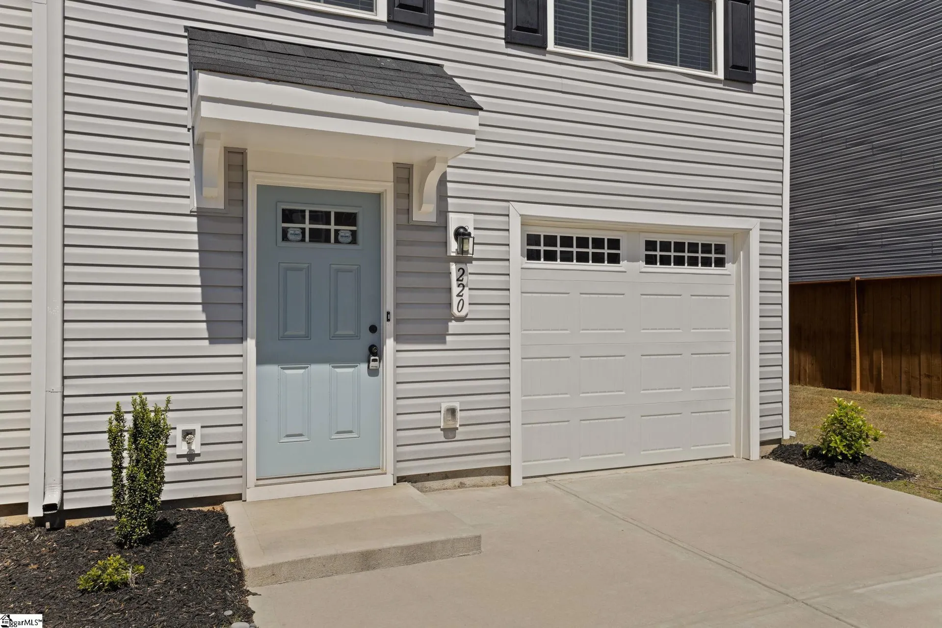 220 Maple Forge Trail
