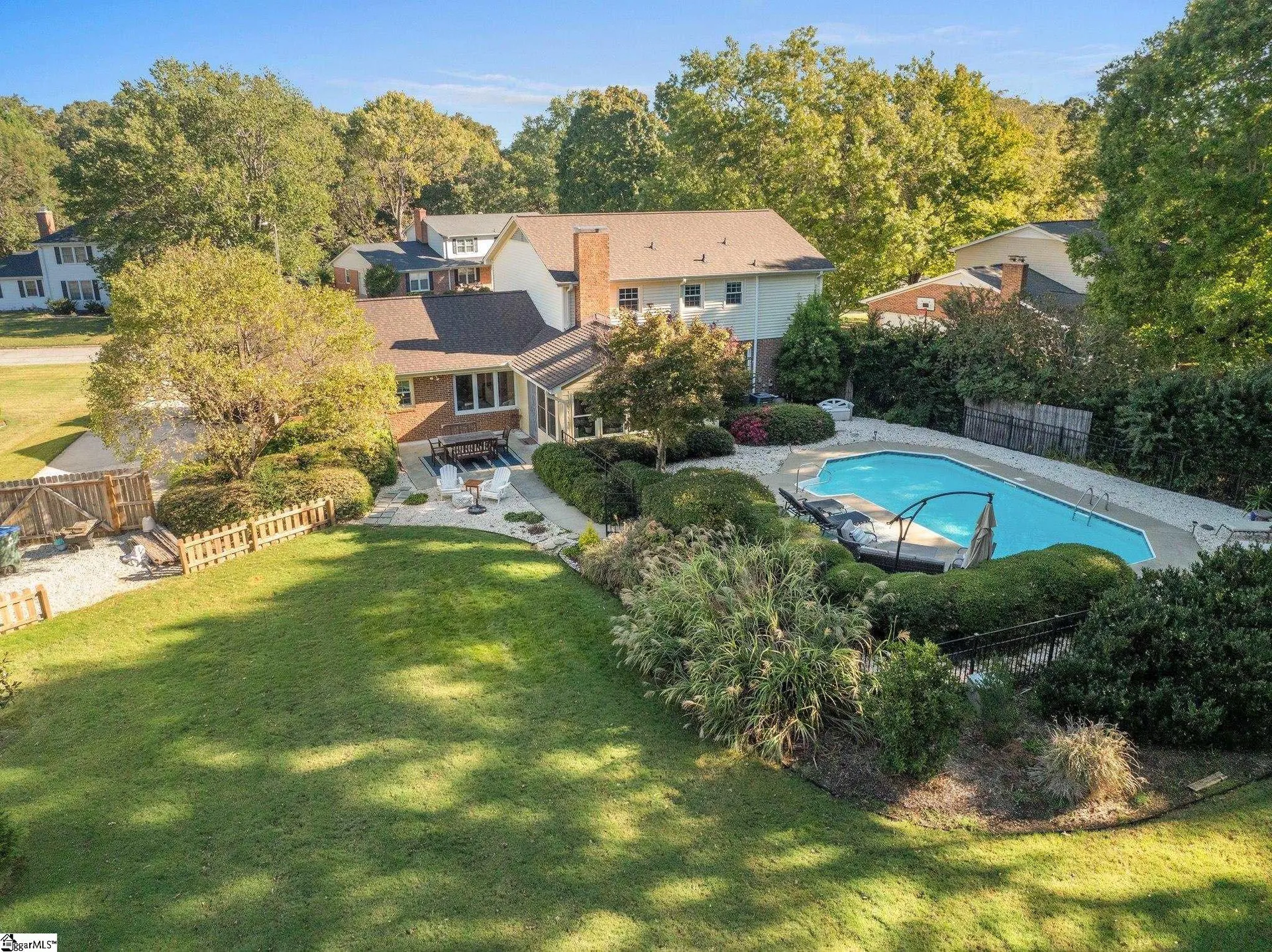 Poinsettia, Simpsonville Community