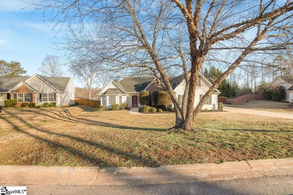 Property image 3 at 106 Brandi Starr Court, Greer, SC 29651