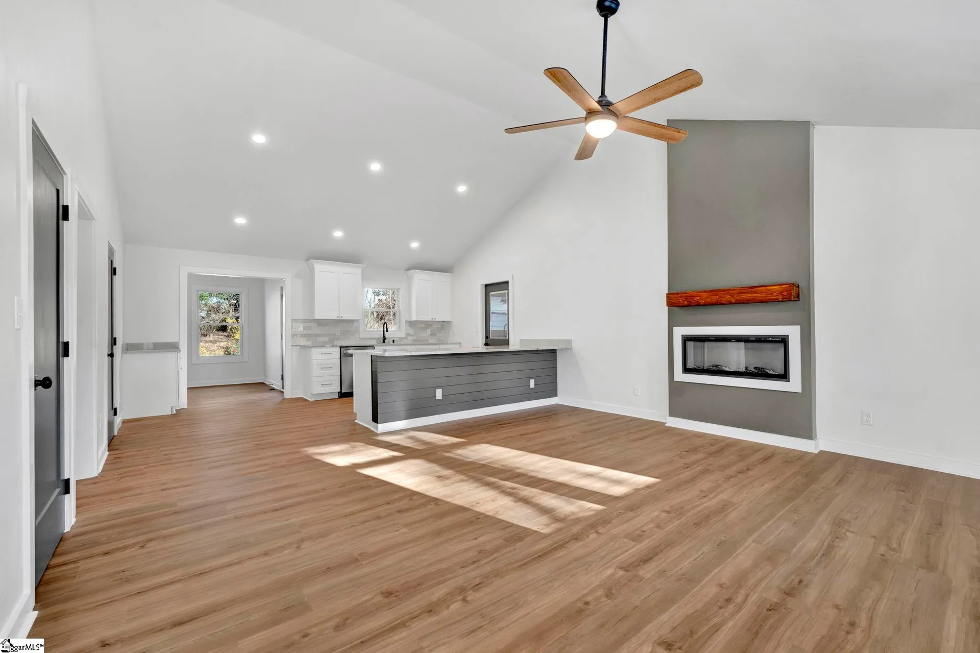 Property image 3 at 203 S Chancelor Drive, Simpsonville, SC 29681