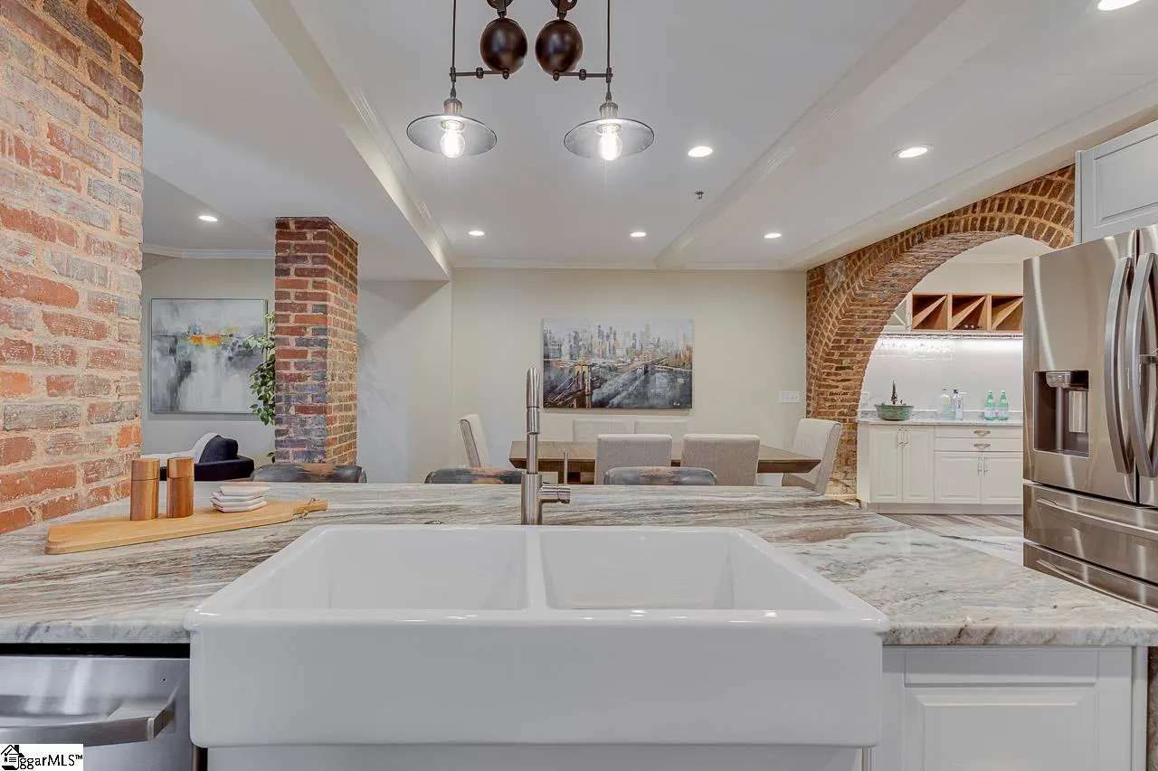 Property image 3 at 400 E Washington Street, Greenville, SC 29601