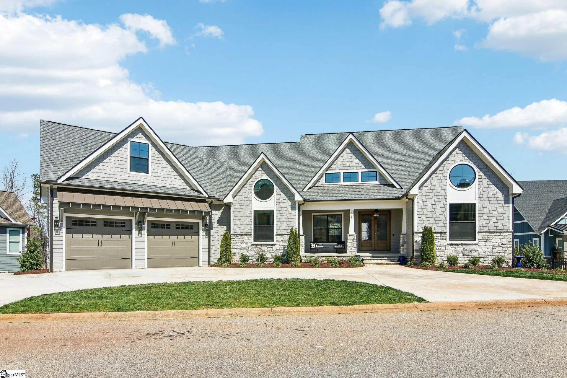 Stillwaters of Lake Robinson, Taylors Community