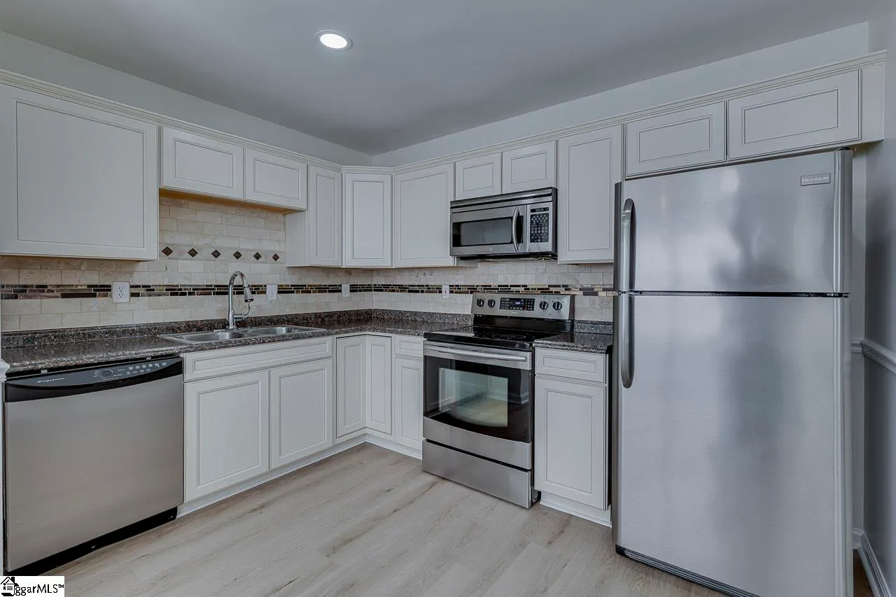 Property image 4 at 19 Allenwood Lane, Greer, SC 29650
