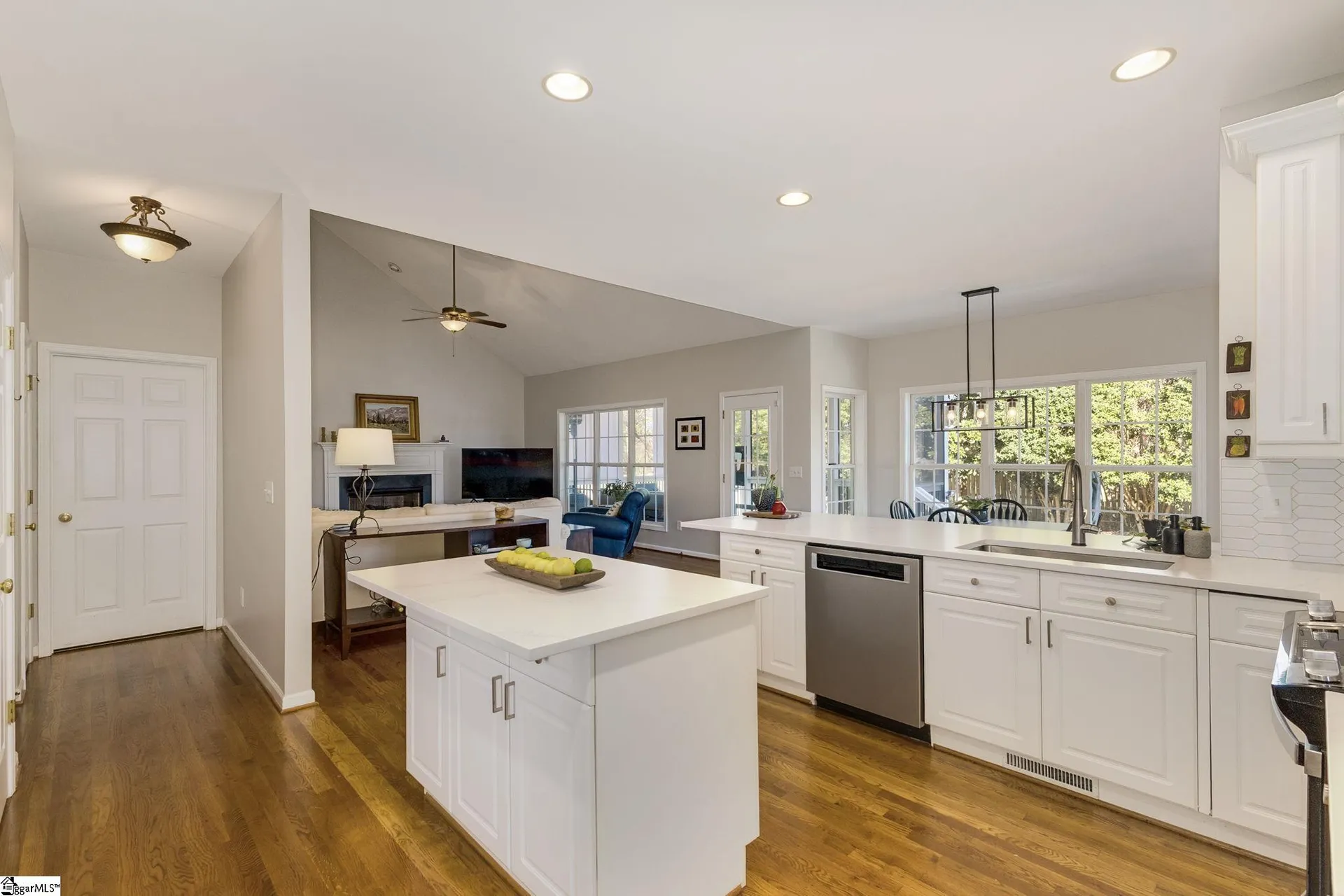 Property image 2 at 102 W Spindletree Way, Greer, SC 29650
