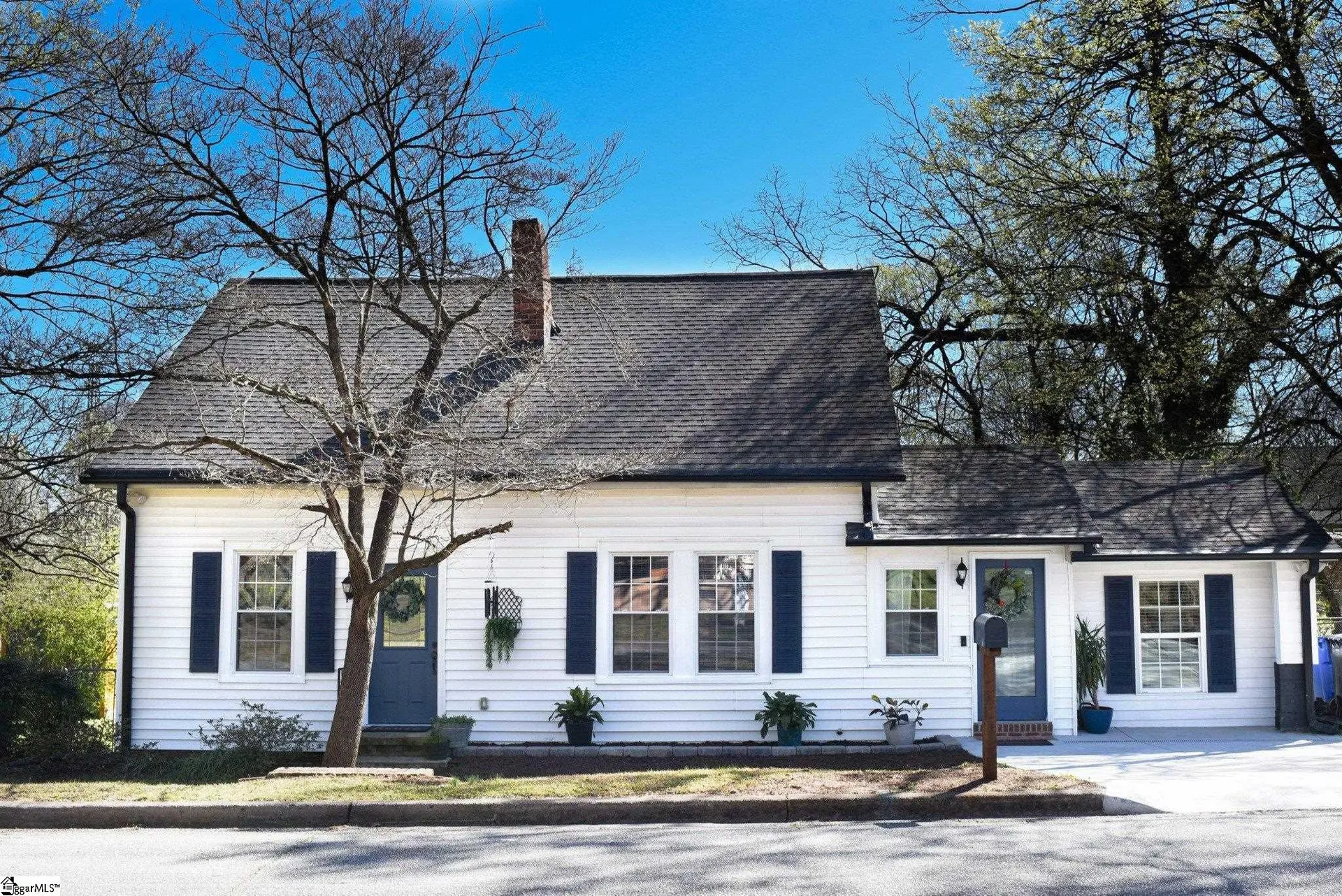 Property image 2 at 9 N Ymca Street, Greenville, SC 29611
