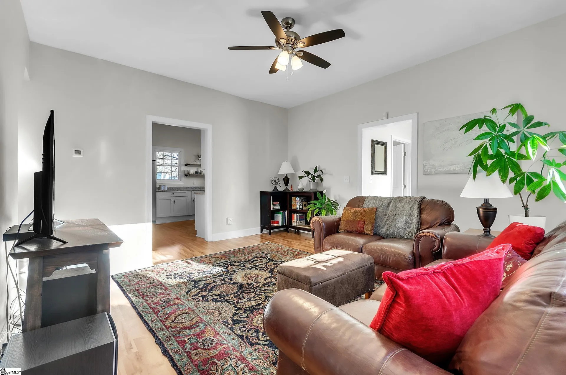Property image 3 at 9 N Ymca Street, Greenville, SC 29611