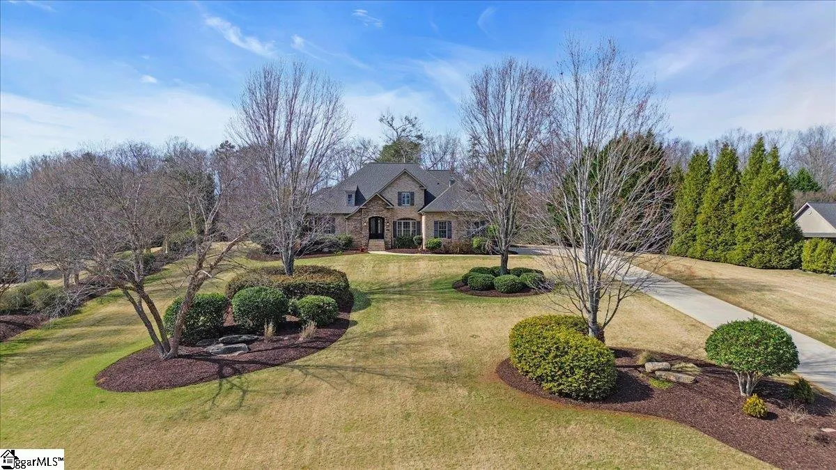 Property image 2 at 24 Bay Point Way, Taylors, SC 29687