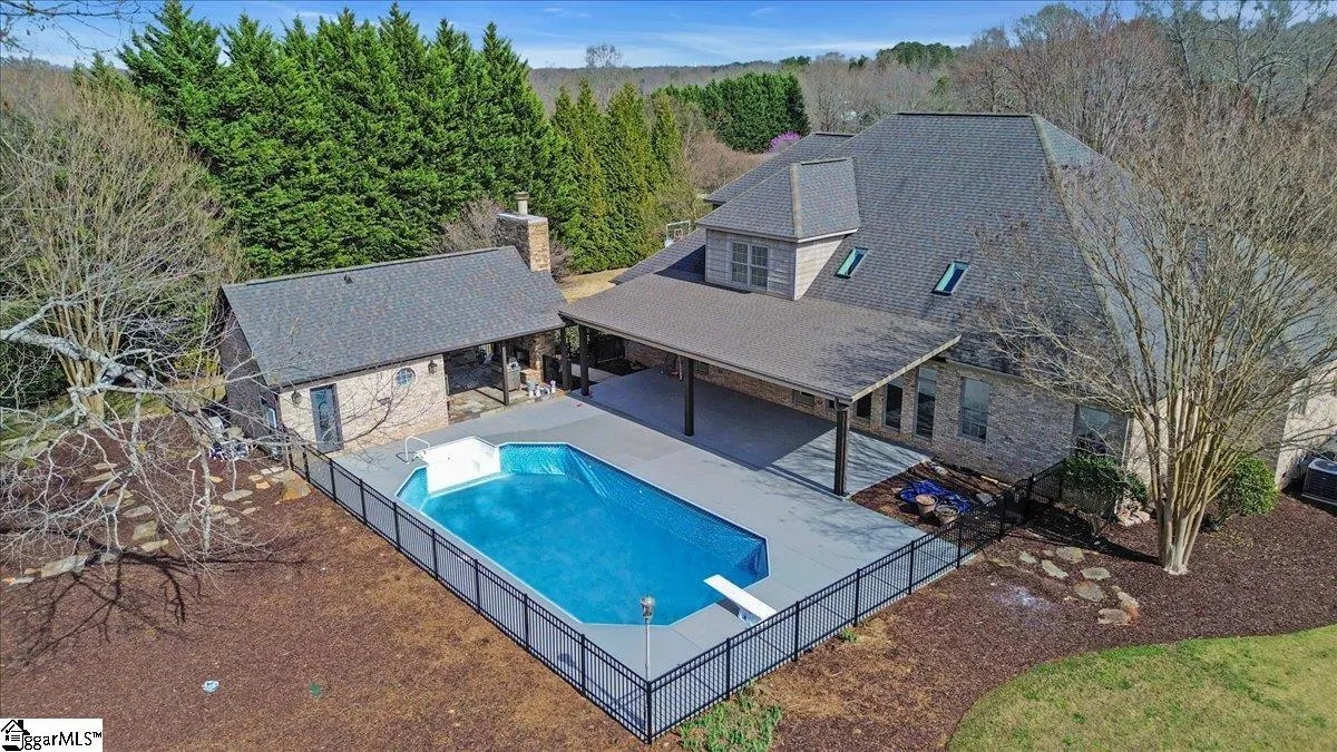 Property image 4 at 24 Bay Point Way, Taylors, SC 29687