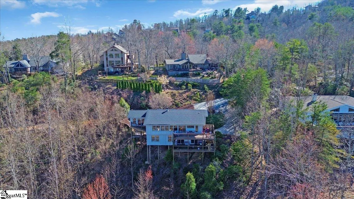 Property image 2 at 41 Old Altamont Ridge Road, Greenville, SC 29609
