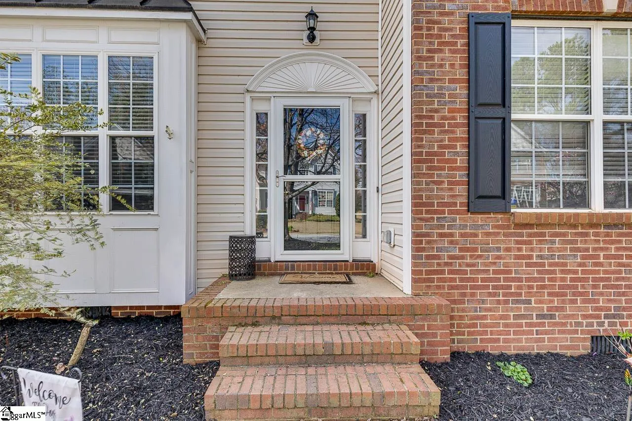 Property image 2 at 4 Shadowrock Court, Simpsonville, SC 29681