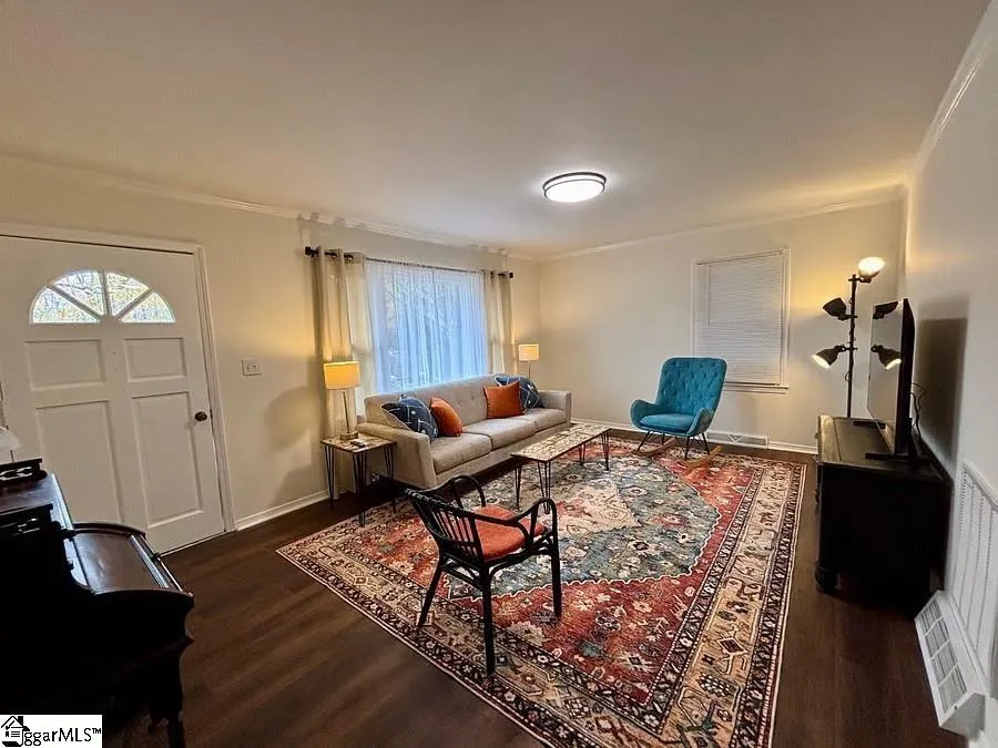 Property image 2 at 10 Yeoman Street, Greenville, SC 29605