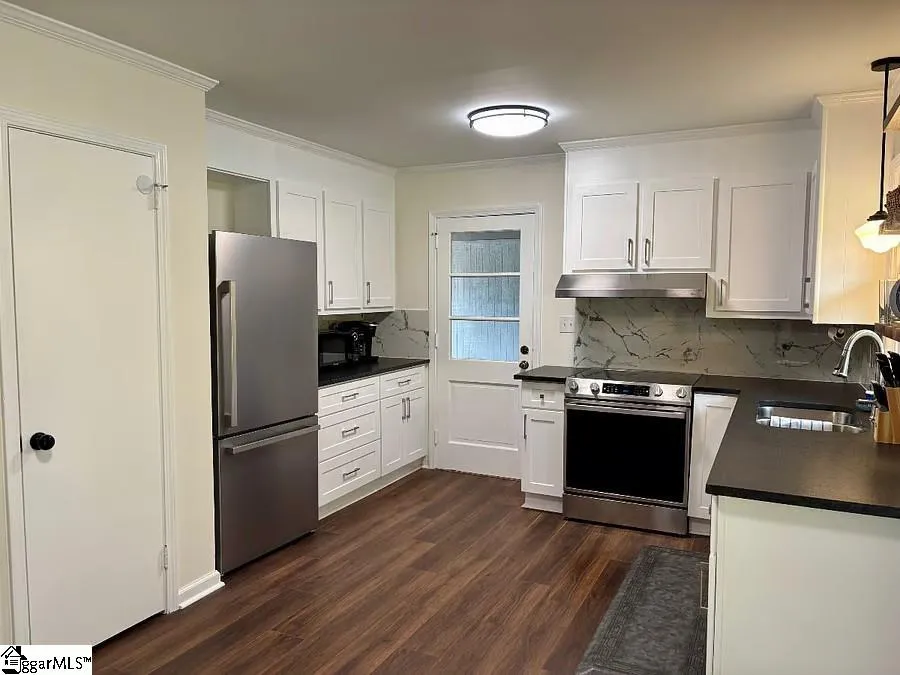 Property image 5 at 10 Yeoman Street, Greenville, SC 29605