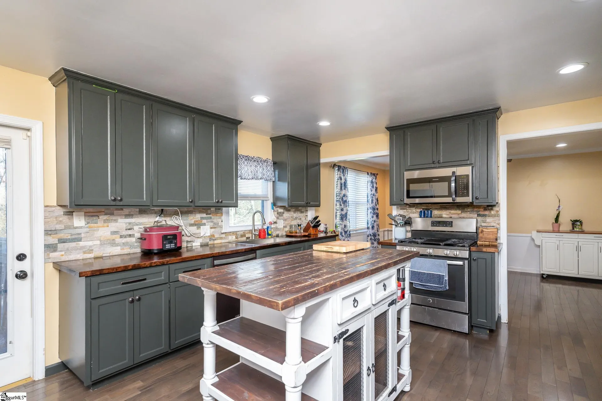 Property image 3 at 107 Hollibrook Court, Mauldin, SC 29662