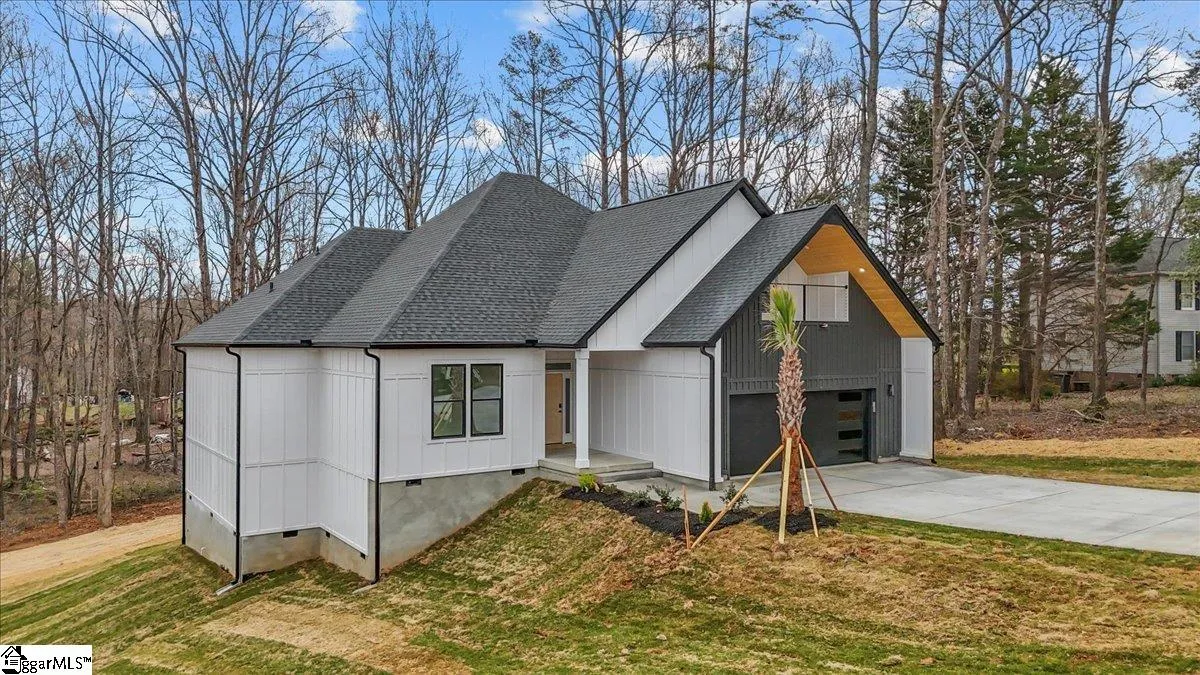 Property image 3 at 504 Windham Lane, Easley, SC 29642