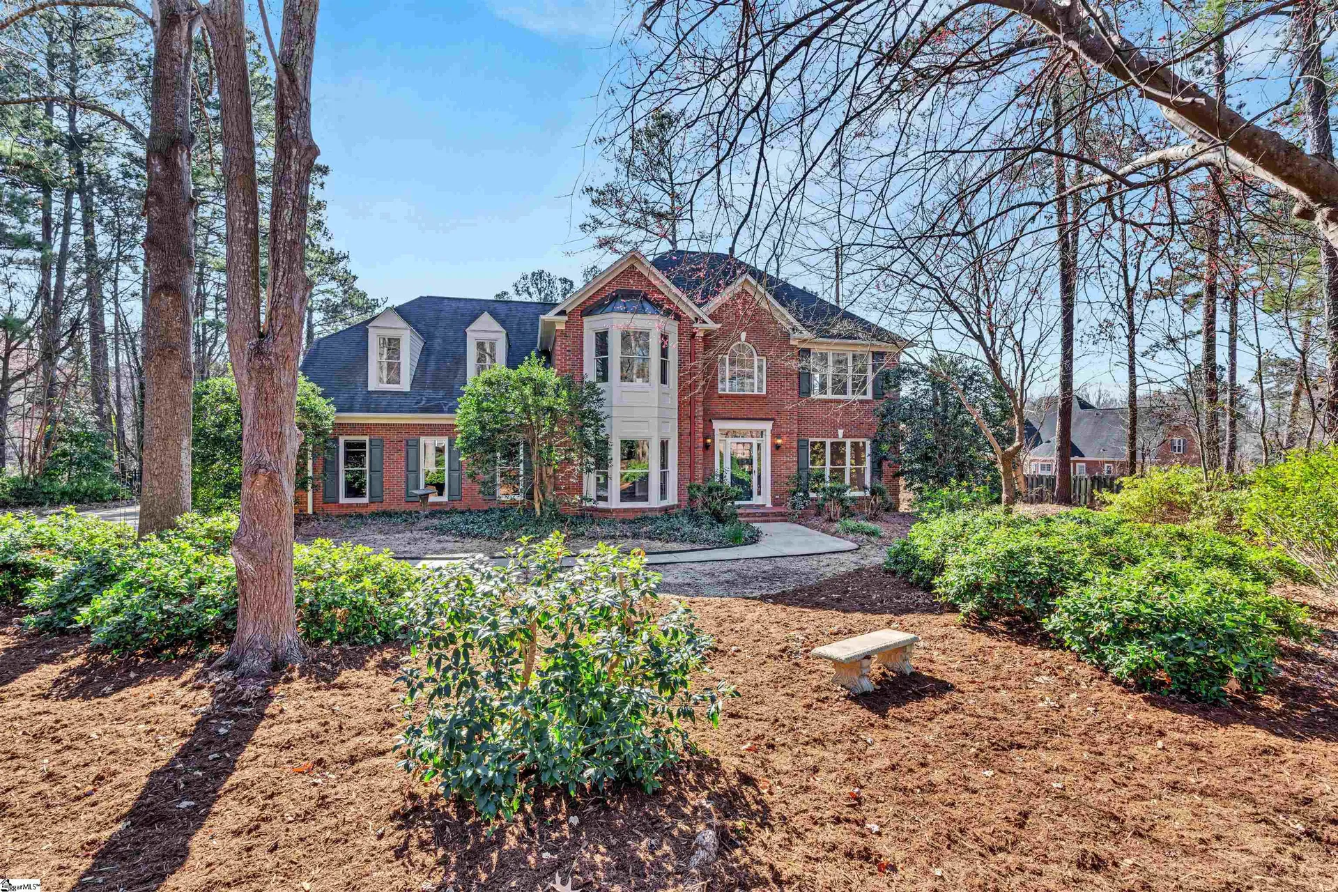 410 E Woodbury Lane