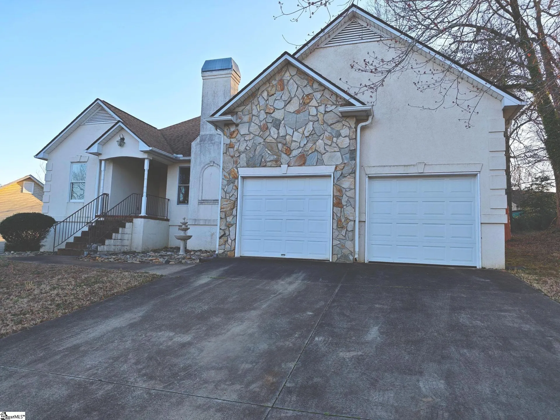 340 Worthington Circle