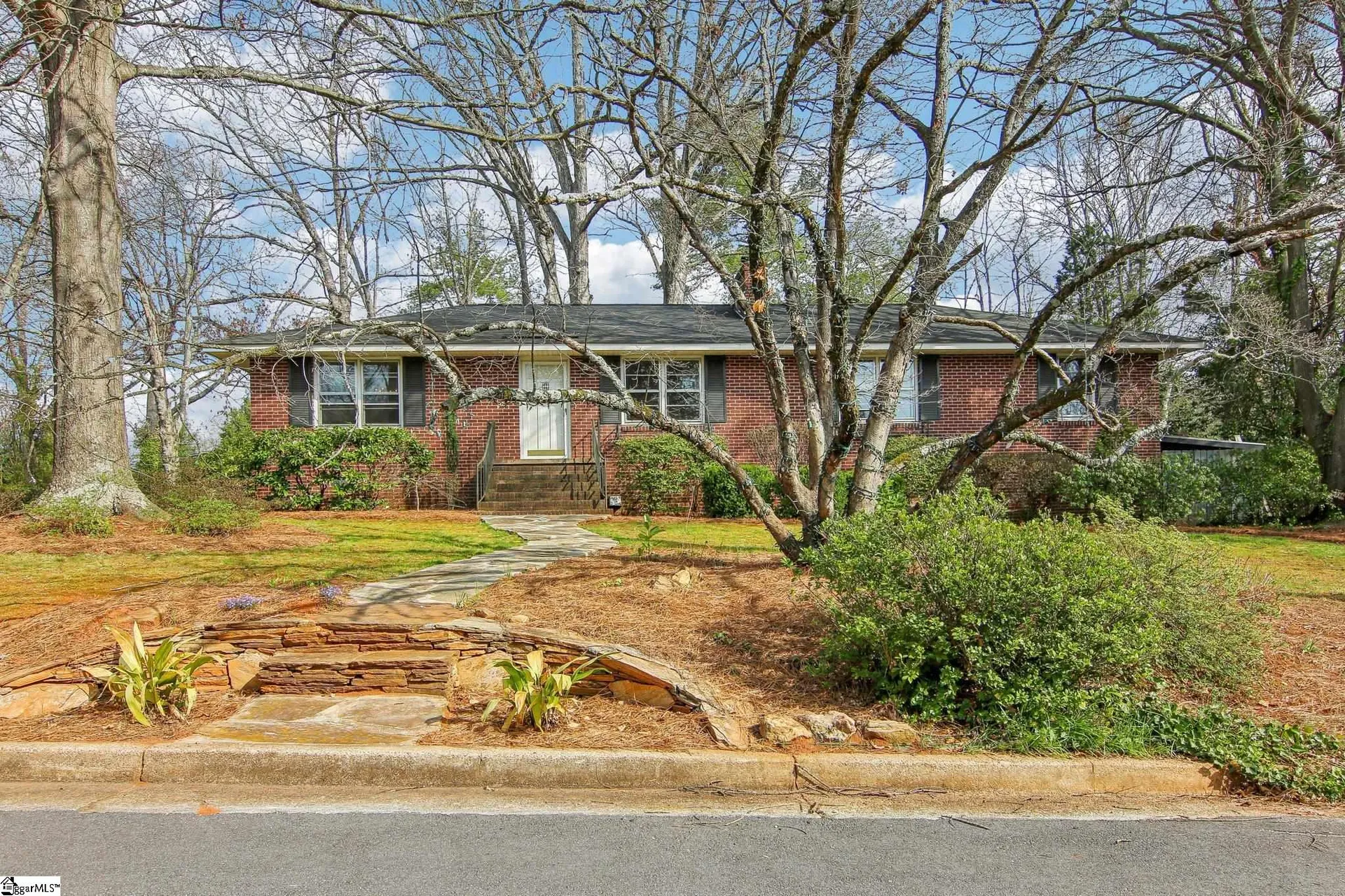 Property image 2 at 336 Dellwood Drive, Greenville, SC 29609