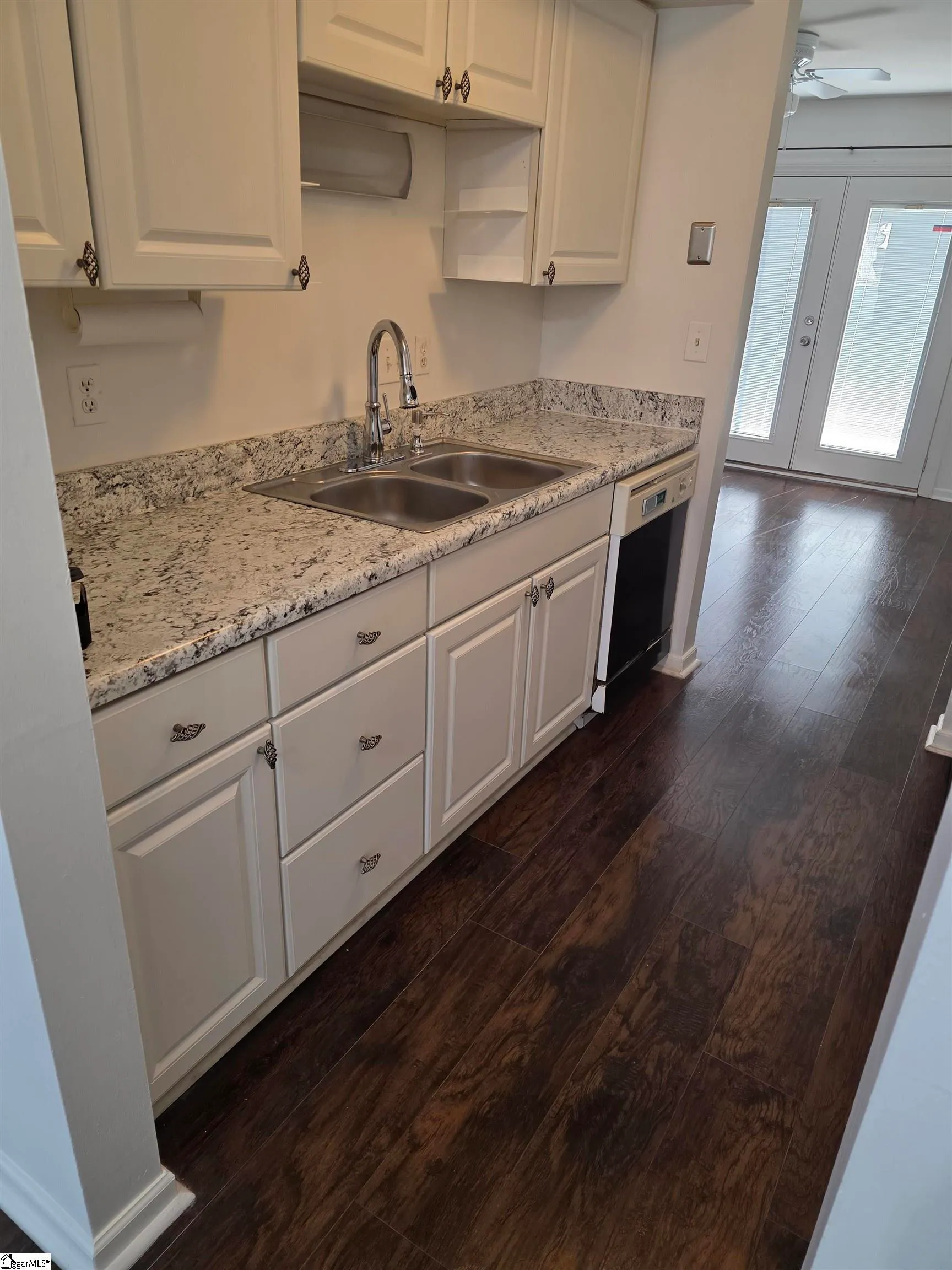 Property image 4 at 8 Bear Grass Court, Greenville, SC 29605