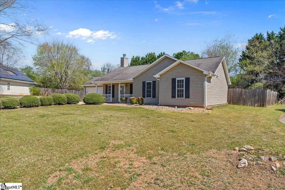 Property image 2 at 309 Golden Leaf Lane, Simpsonville, SC 29681