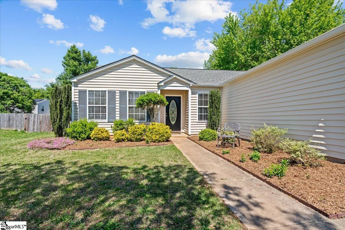 Property image 4 at 105 Tripmont Court, Simpsonville, SC 29680