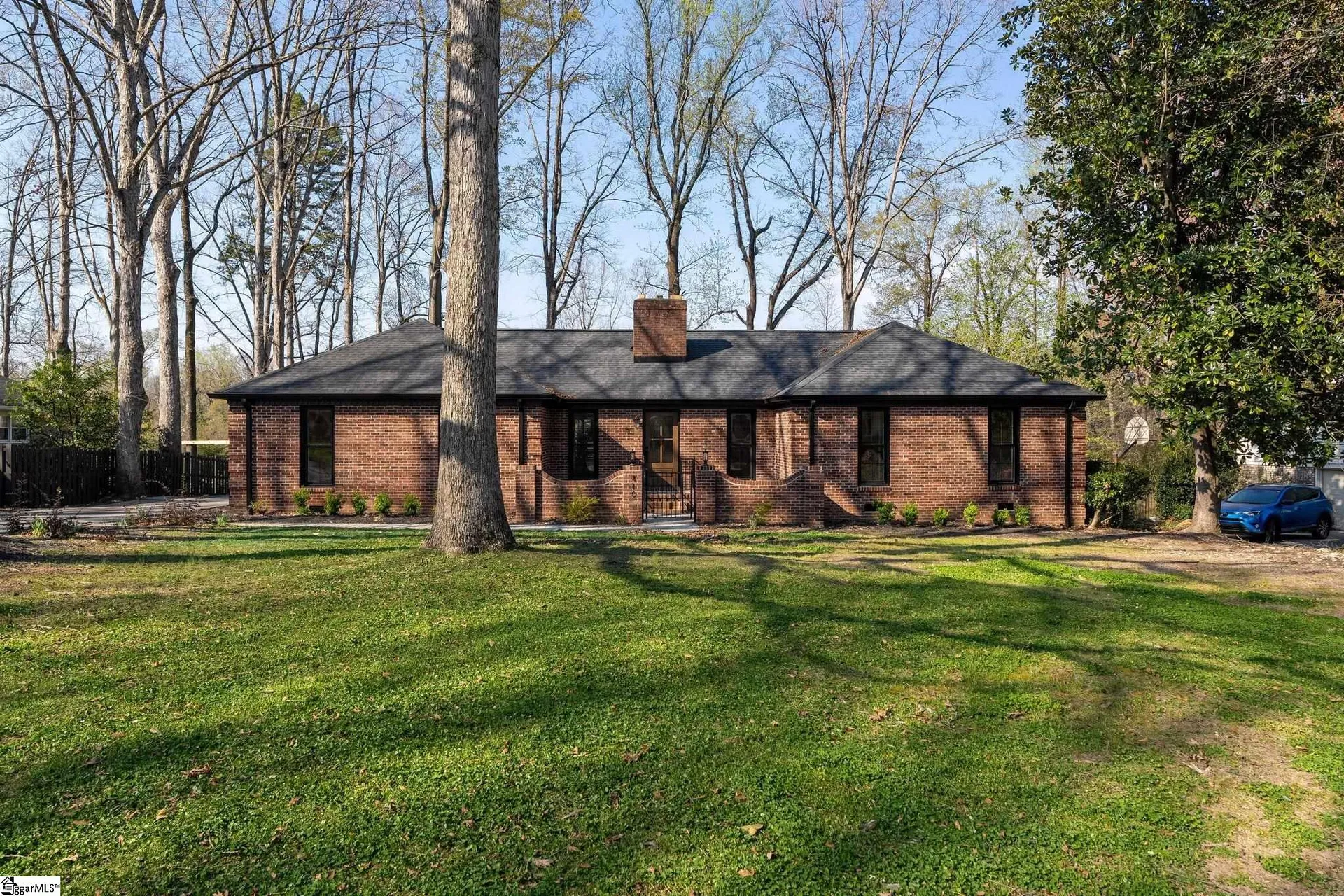 Property image 3 at 410 Cherokee Drive, Greenville, SC 29615