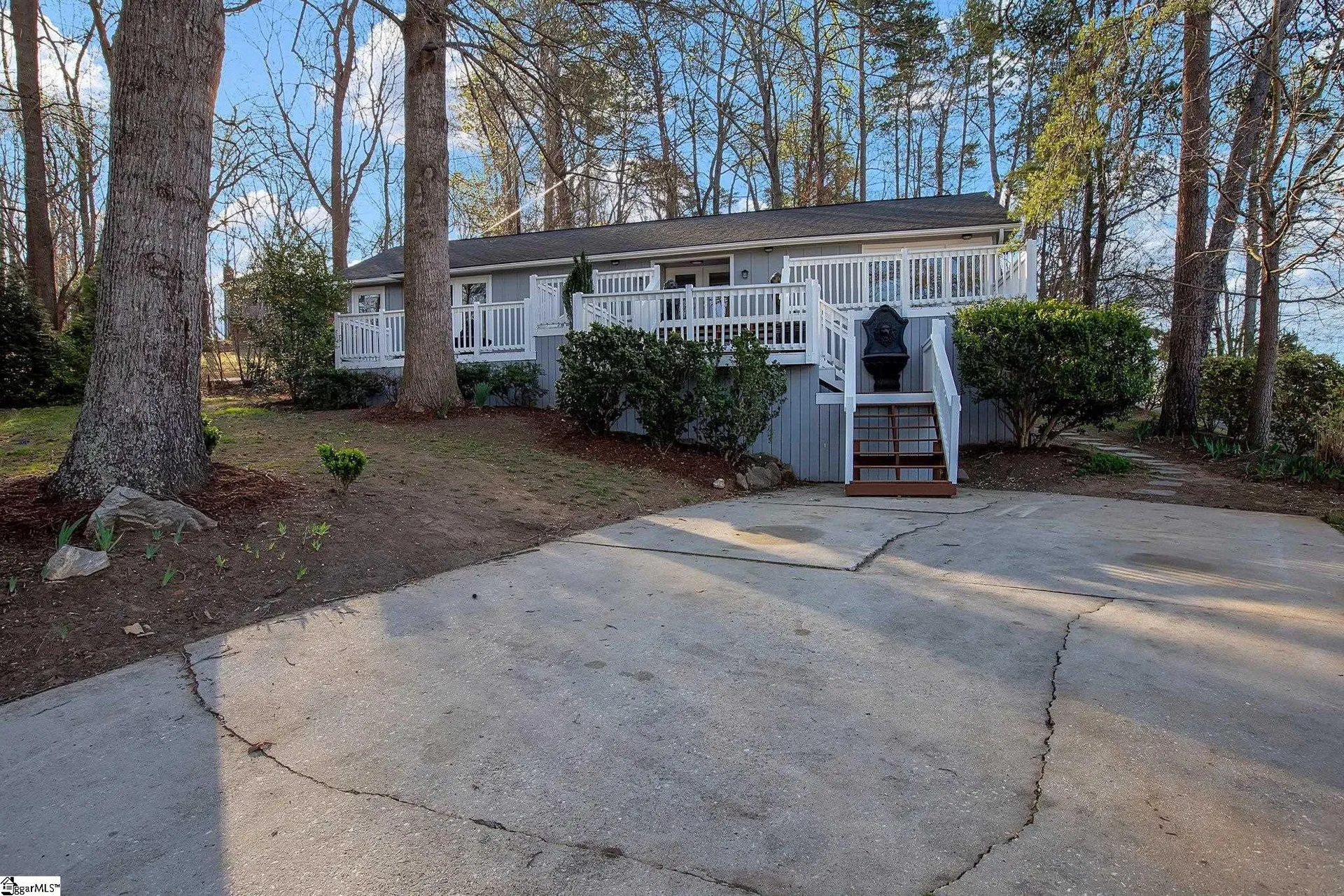 201 Ellison Road