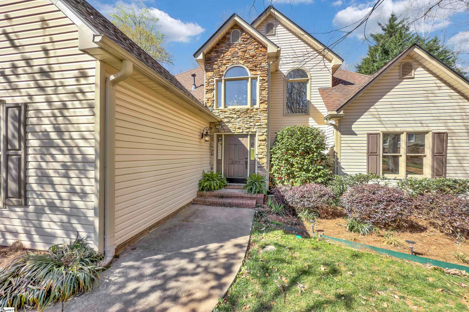 Property image 2 at 220 Brushy Meadows Drive, Greer, SC 29650