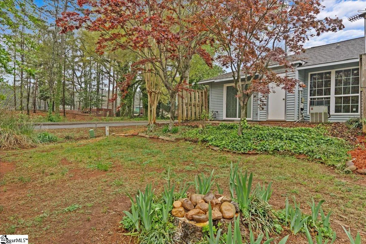 Property image 2 at 11 Bear Grass Court, Greenville, SC 29605
