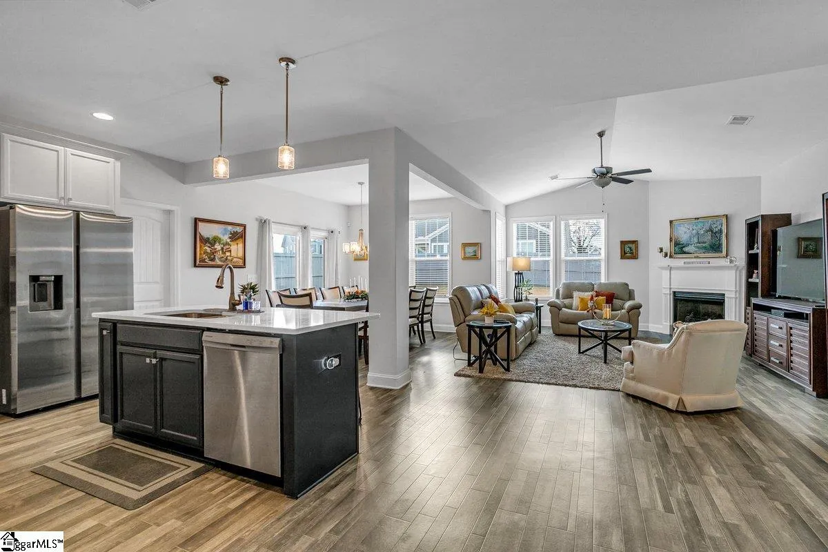 Property image 3 at 218 Lincoln Hill Road, Taylors, SC 29687