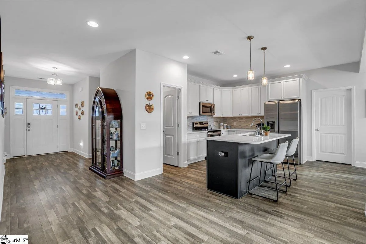 Property image 4 at 218 Lincoln Hill Road, Taylors, SC 29687
