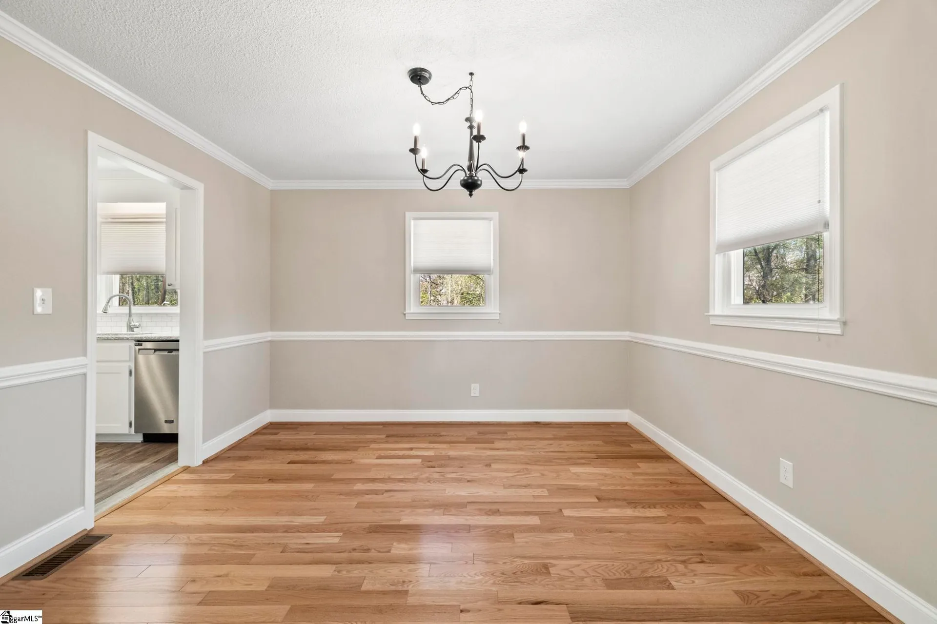 Property image 4 at 407 Great Glen Road, Greenville, SC 29615