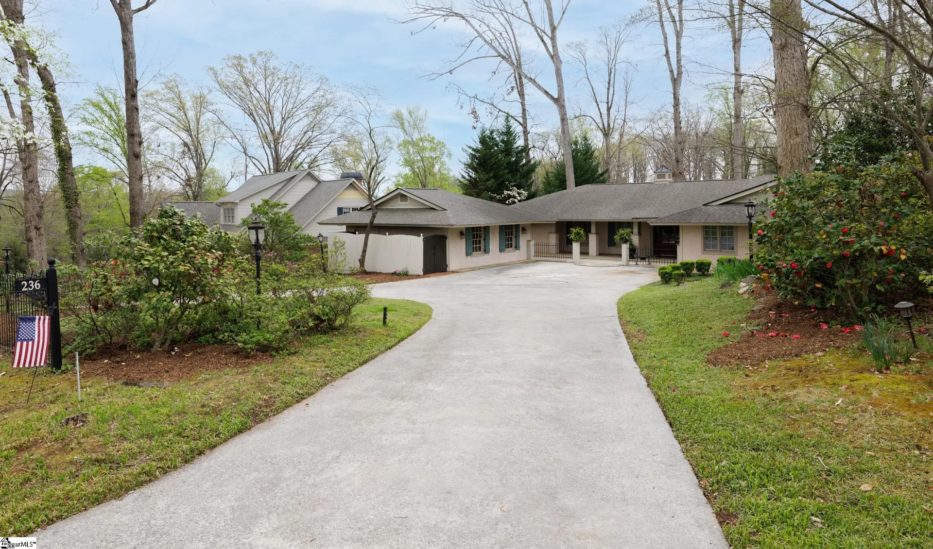 Property image 2 at 236 Riverside Drive, Greenville, SC 29605