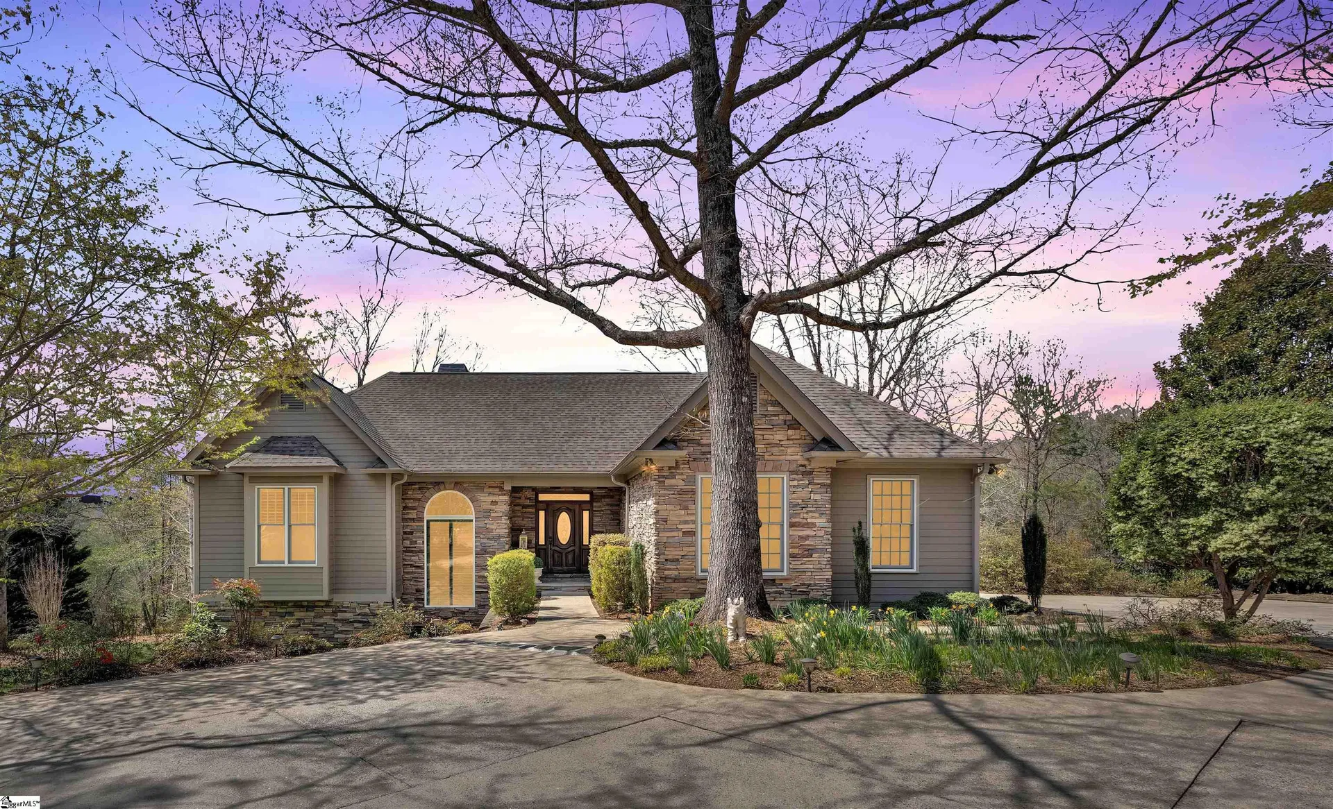 132 Courseview Way