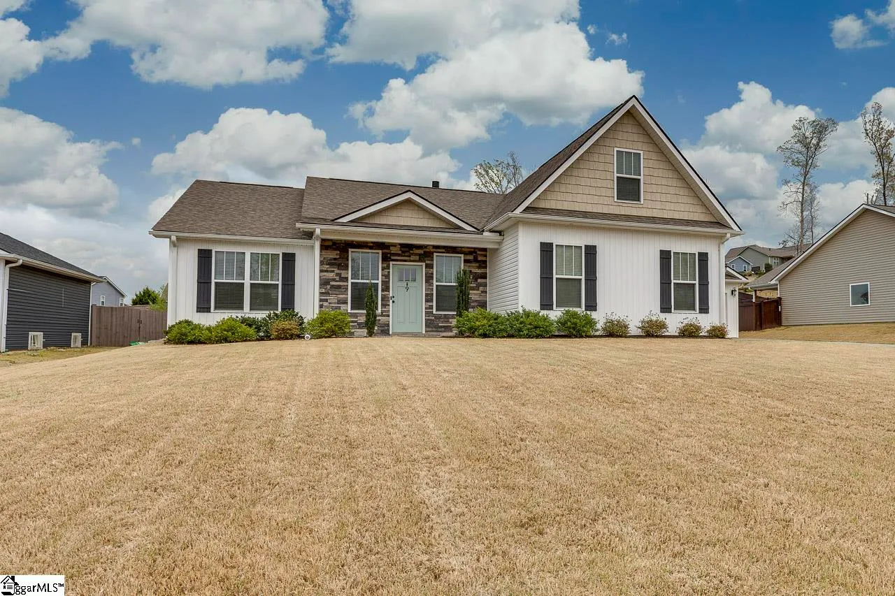 Robertson Meadows, Travelers Rest Community