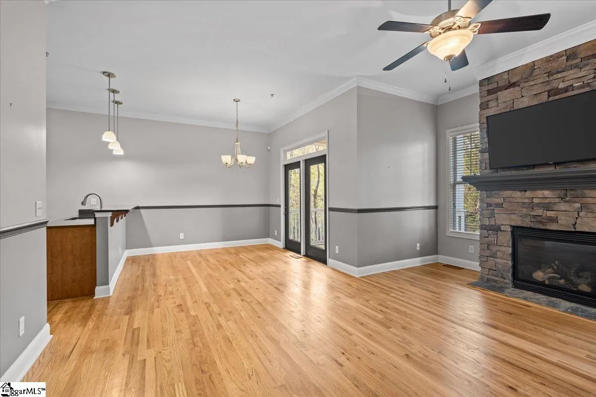 Property image 3 at 10 Edge Court, Greenville, SC 29609