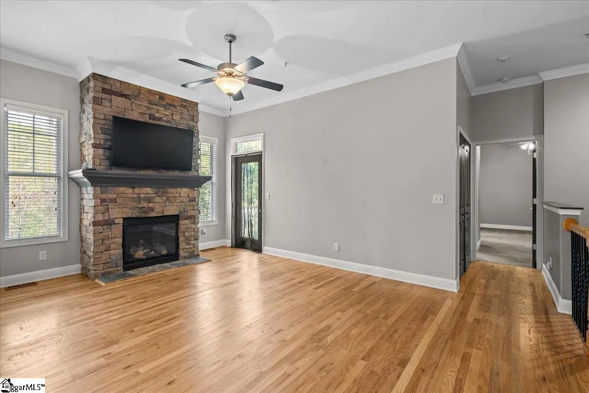 Property image 4 at 10 Edge Court, Greenville, SC 29609