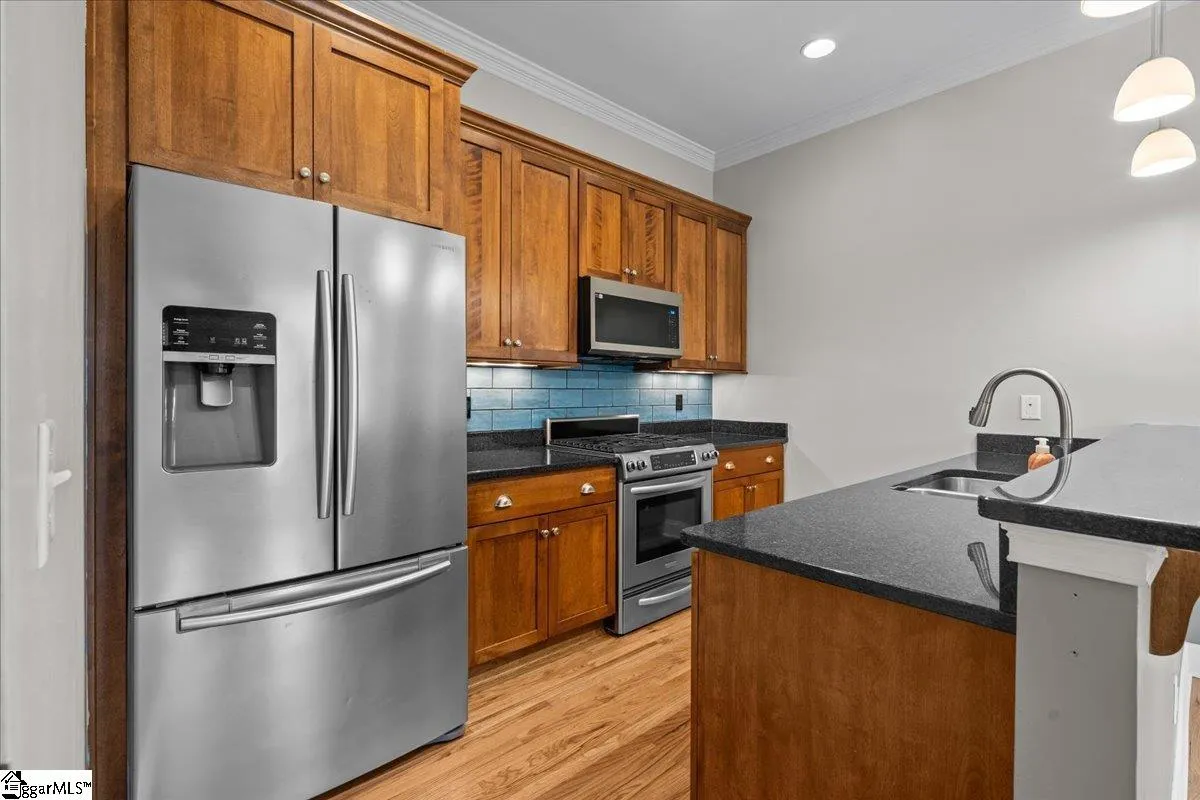 Property image 5 at 10 Edge Court, Greenville, SC 29609