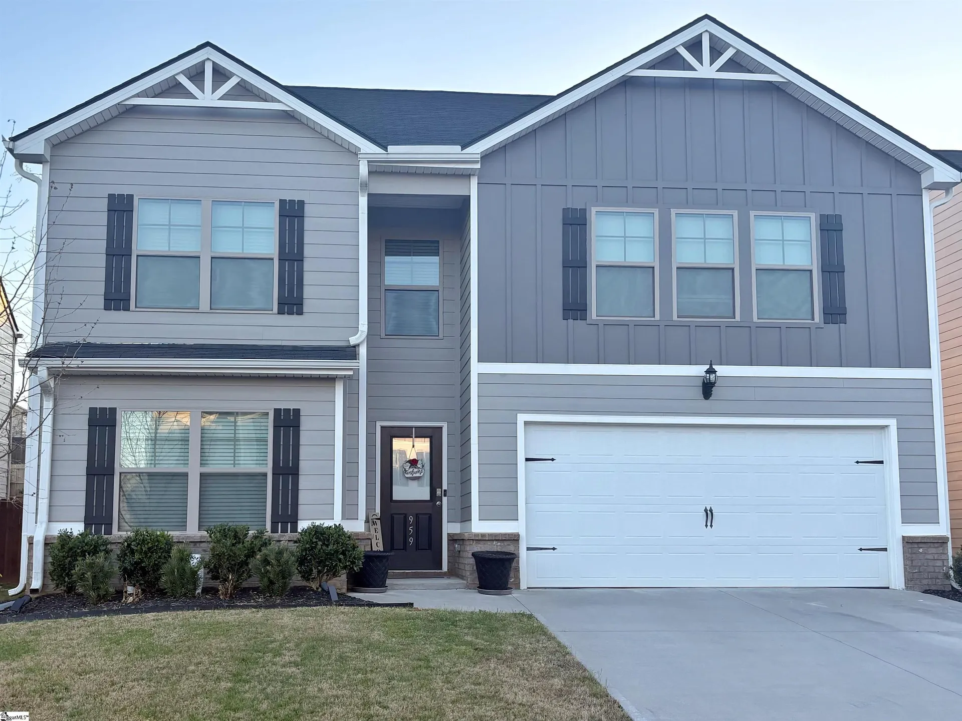 Martingale Meadows, Roebuck Community