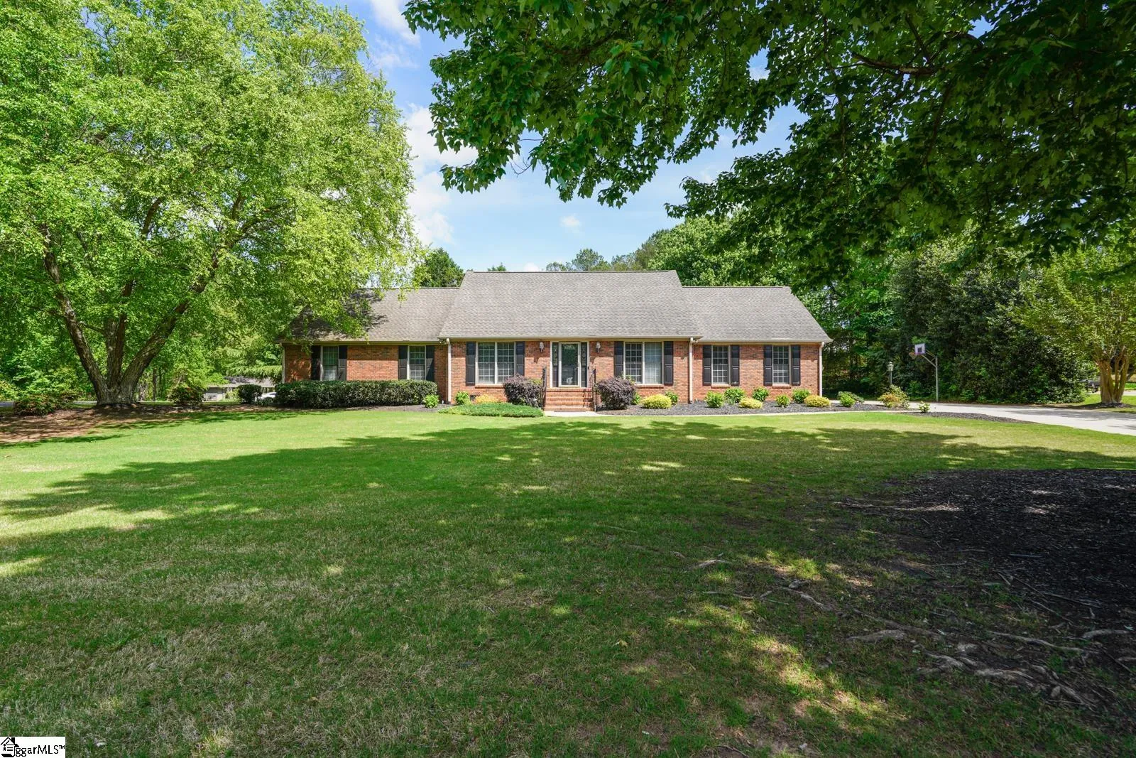 1215 Shadowood Drive
