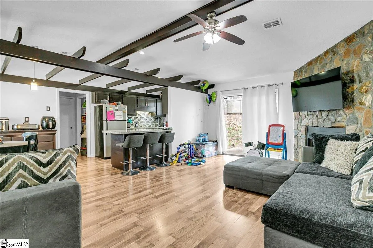 Property image 2 at 107 Belford Road, Mauldin, SC 29662