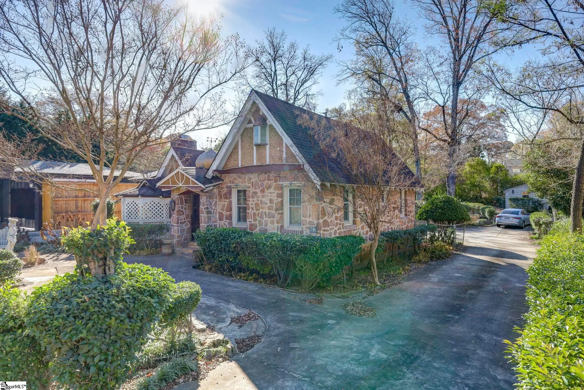 Property image 2 at 827 N Franklin Road, Greenville, SC 29617