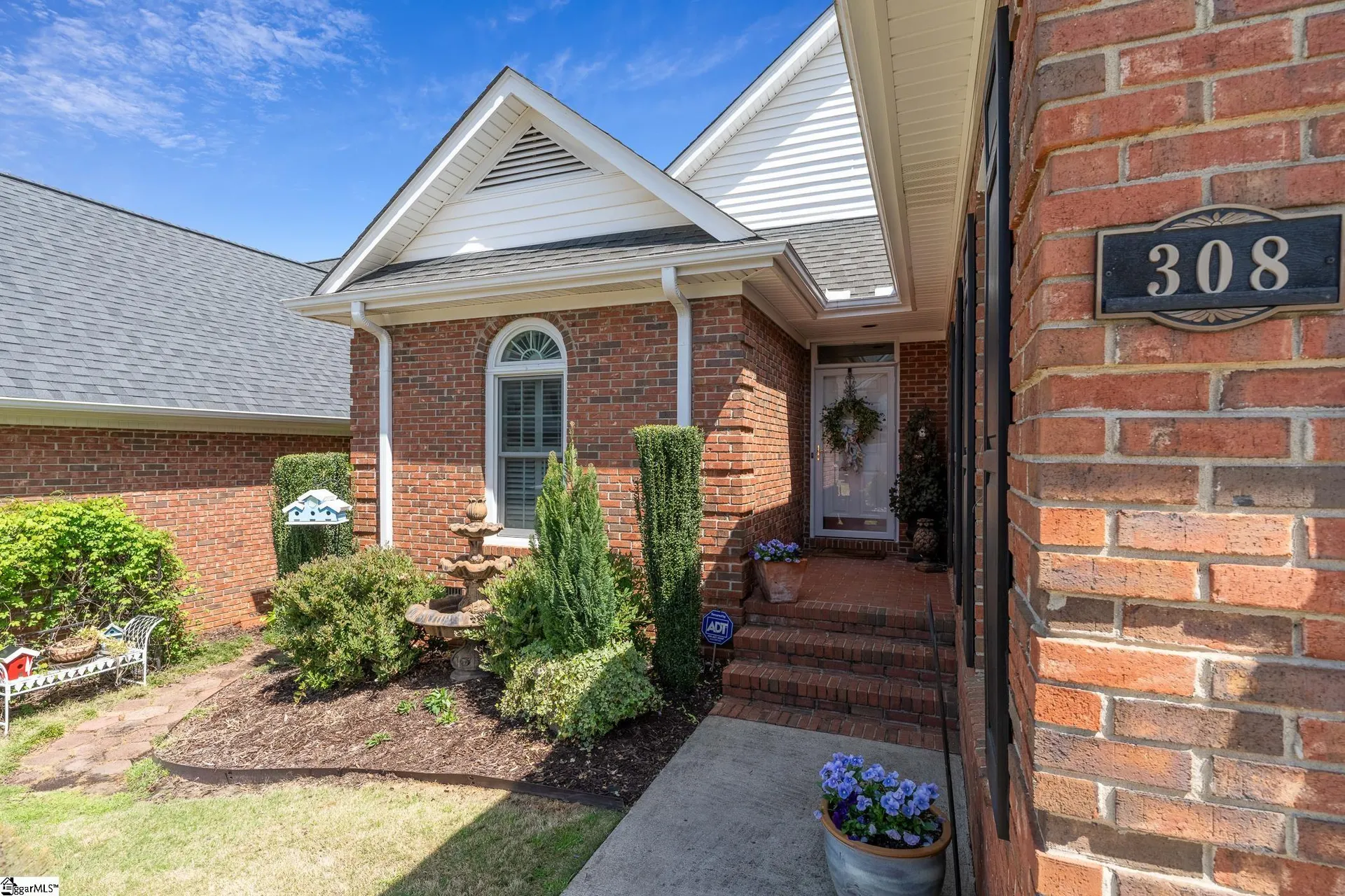 Property image 3 at 308 Greenview Circle, Greenville, SC 29609