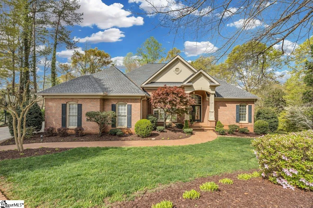 212 Pine Ridge Drive