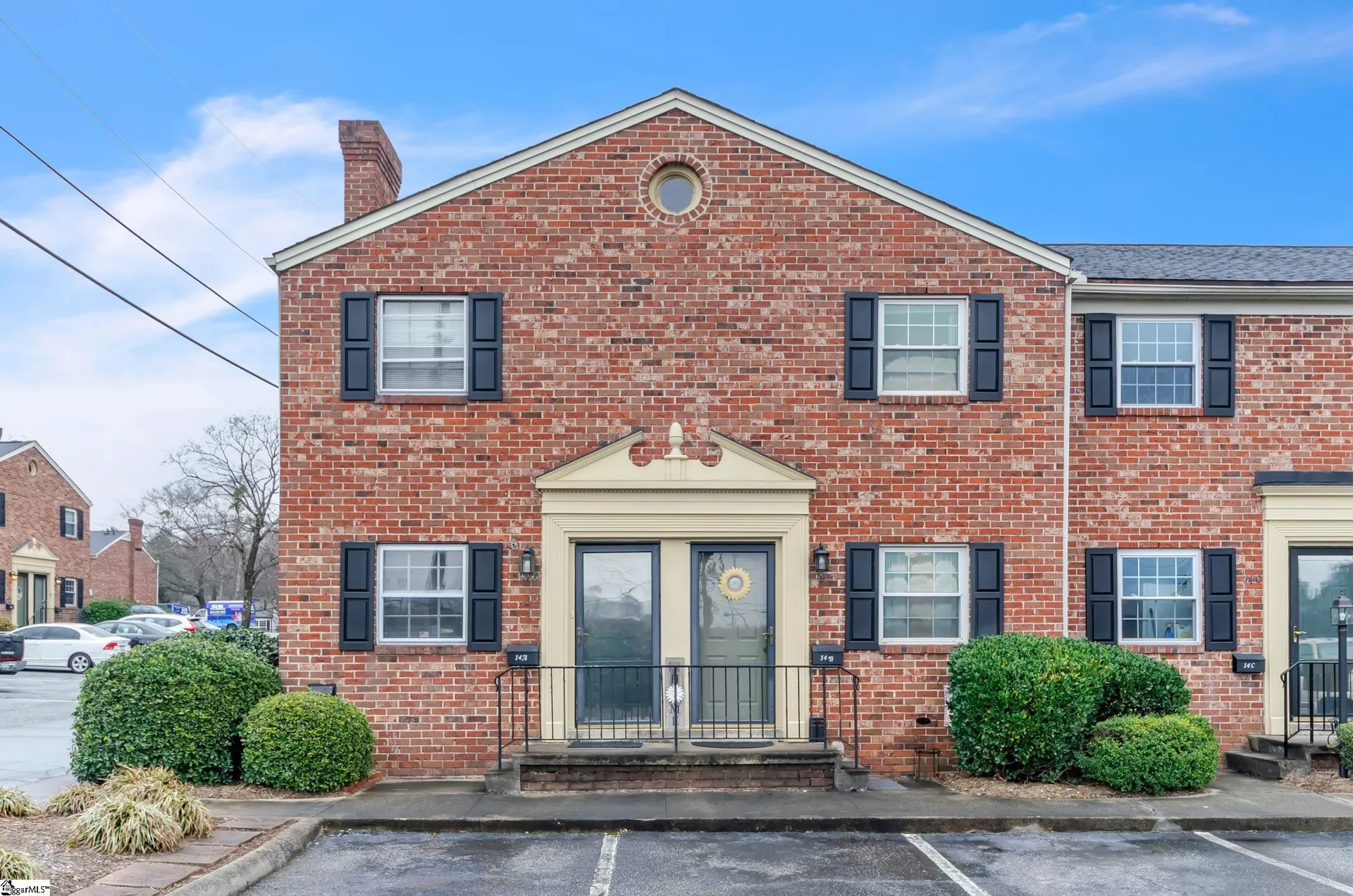 Yorktown Condos, Greenville Community