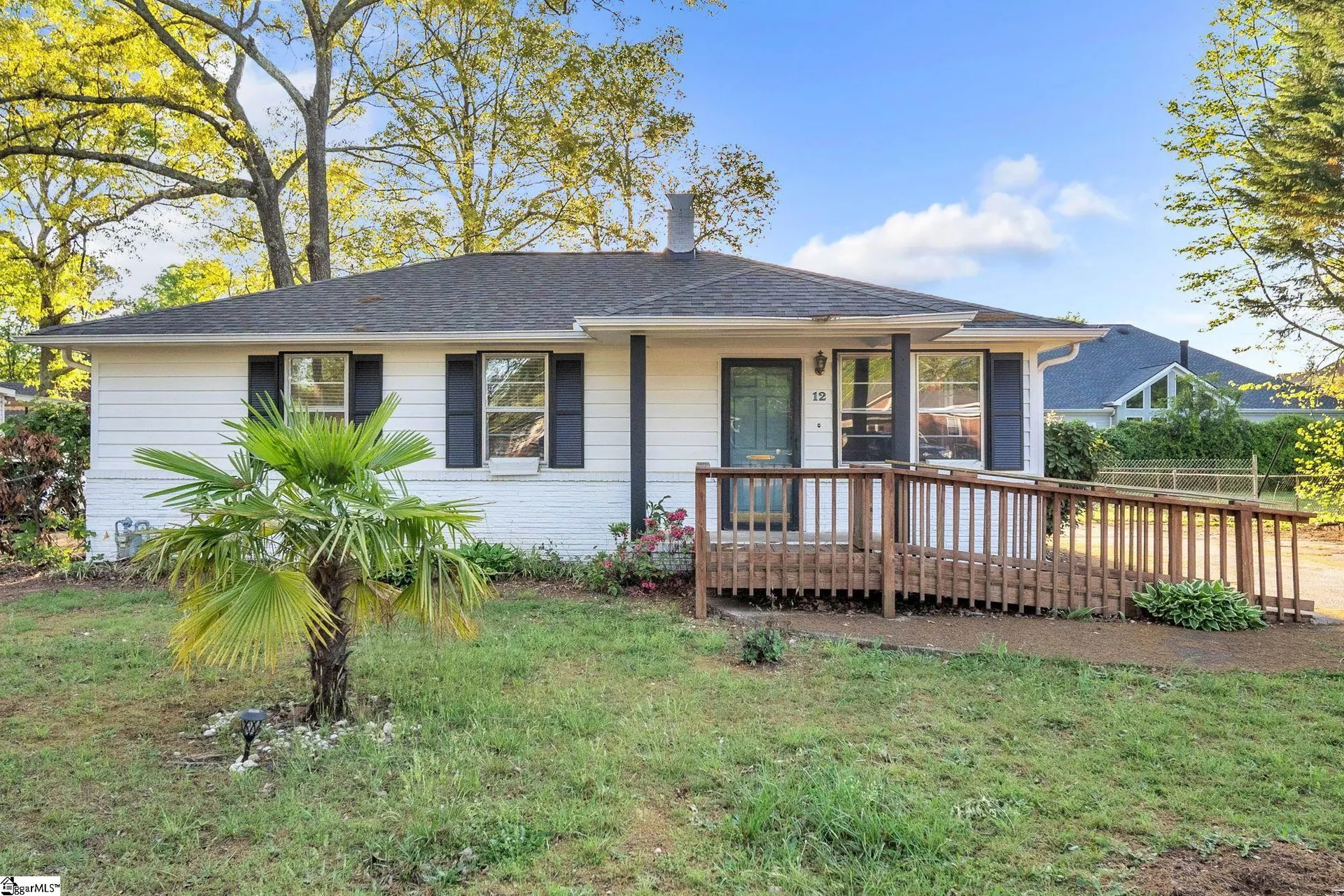 Laurel Heights, Greenville Community