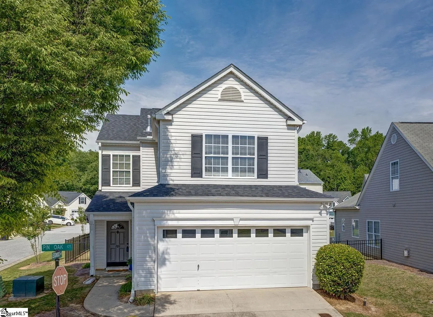 101 Pin Oak Court