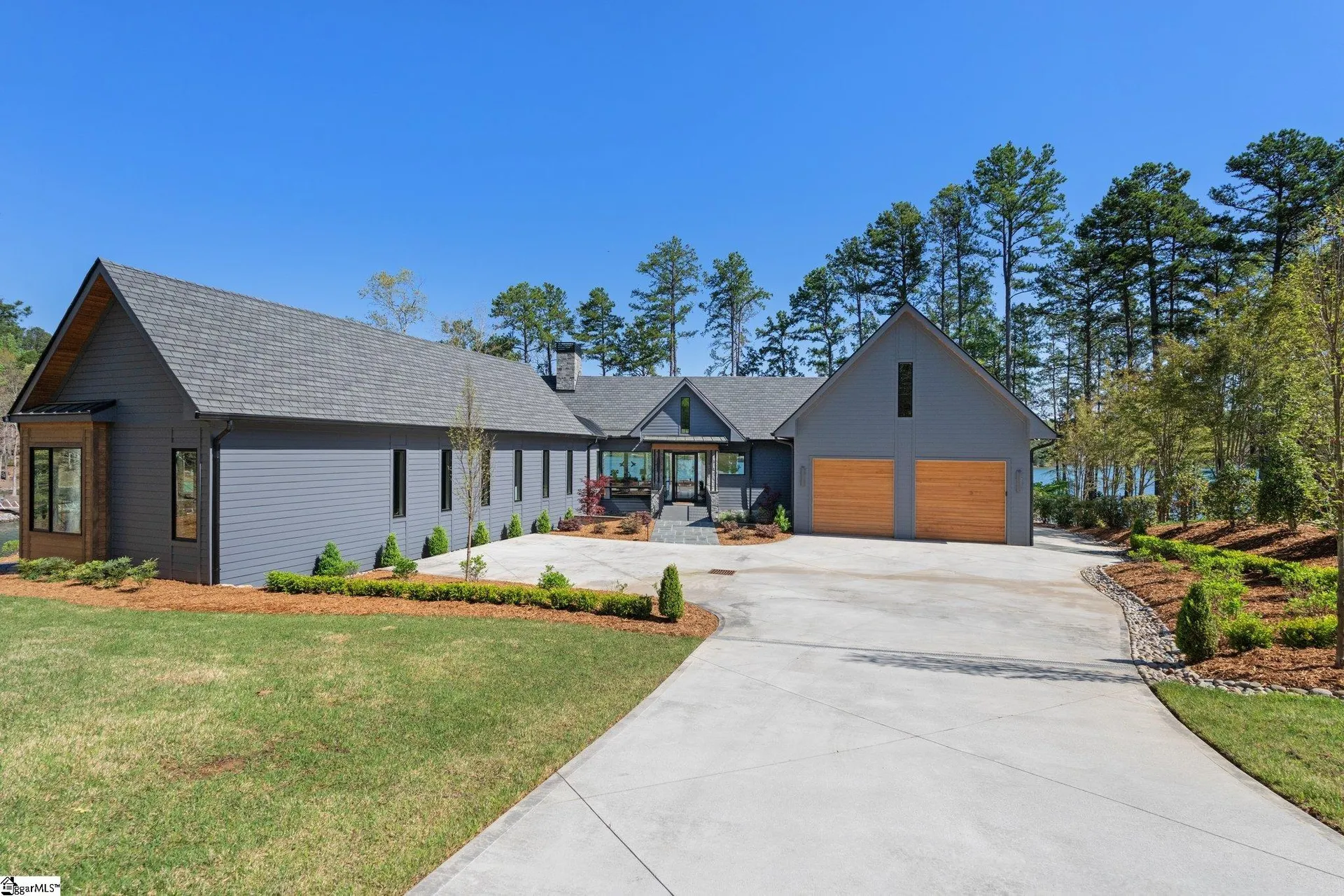 Property image 2 at 607 Longview Court, Seneca, SC 29672