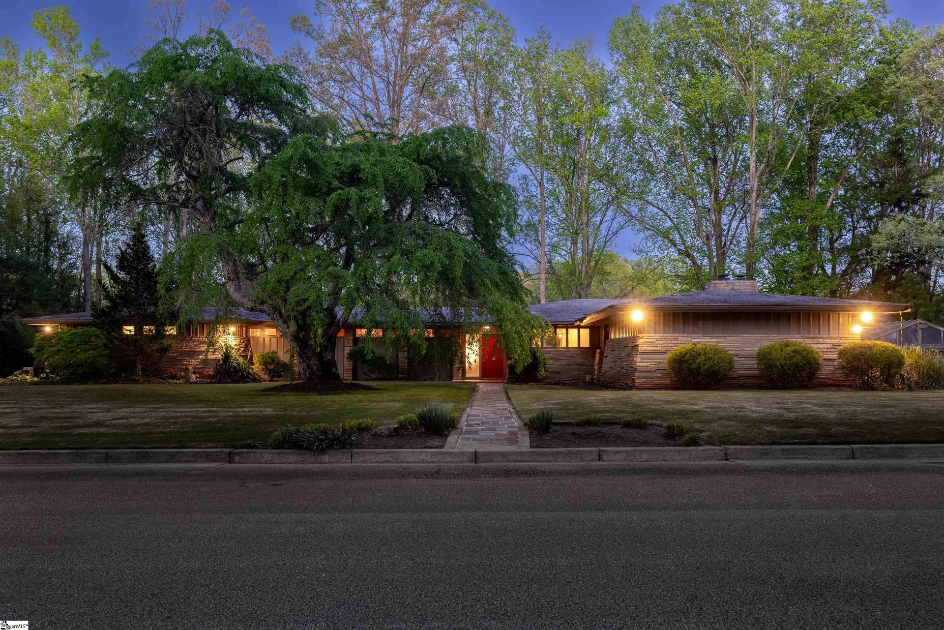 Stone Lake Heights, Greenville Community